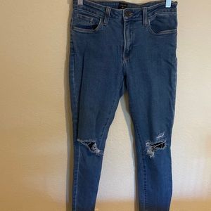 Jeans size 28. Good condition